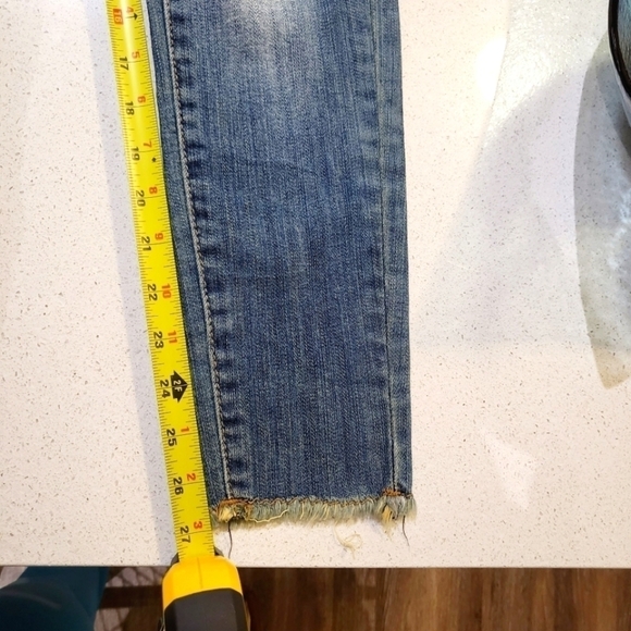 Machine | Distressed Skinny Jean - Picture 9 of 10